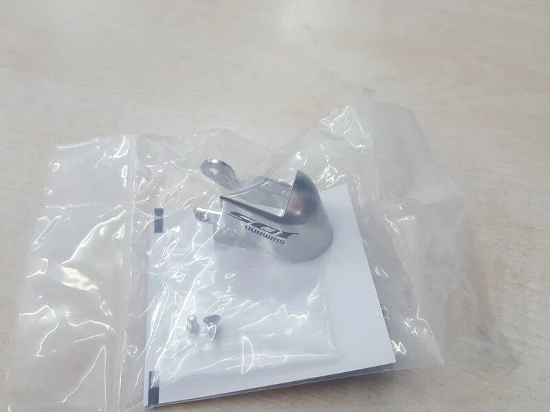 Shimano 105 ST-5700 Namensschild Mit Schraube 1 Shimano 105 ST-5700 Namensschild Mit Schraube